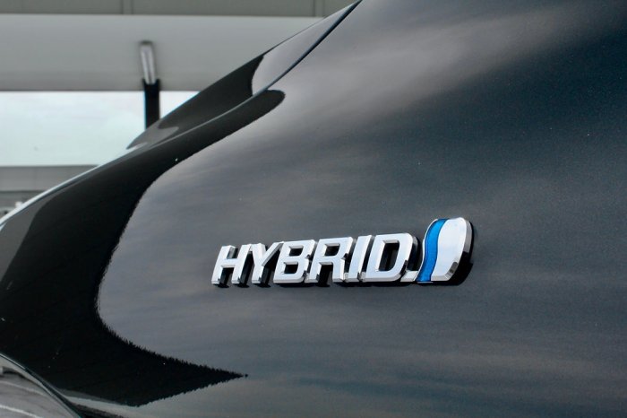 Hybrid vehicles
