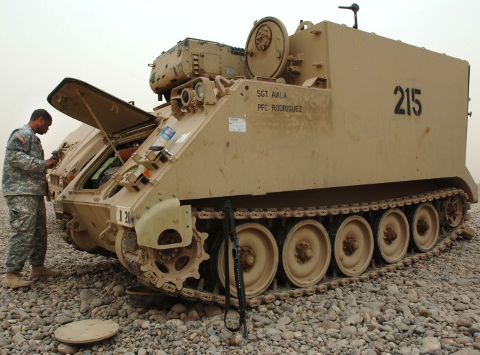 File:M577 command vehicle.jpg - Wikipedia File:M577 command vehicle.jpg - Wikipedia
